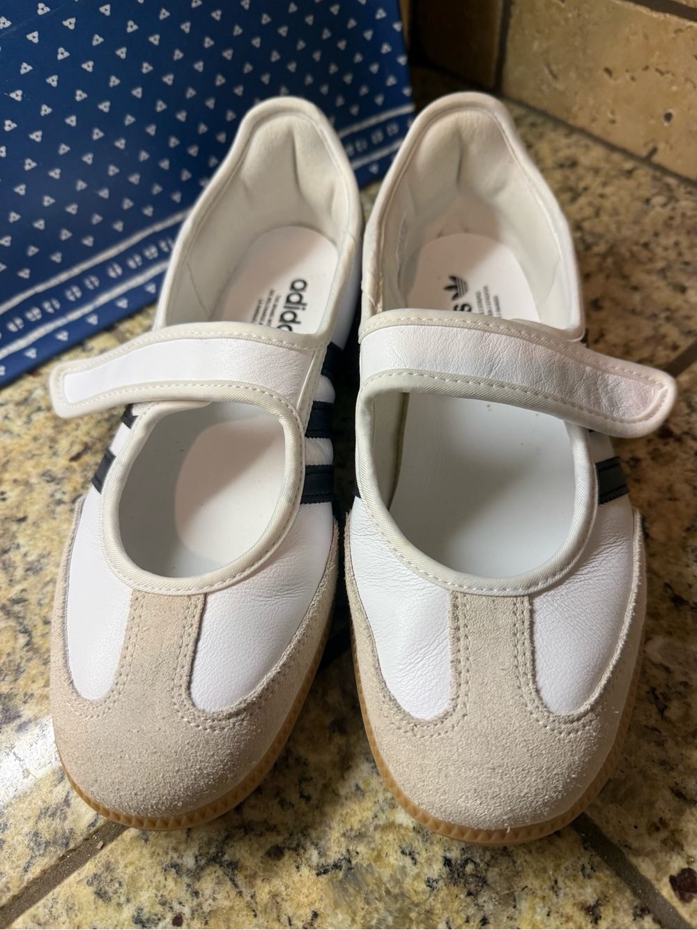 adidas White & Tan Women’s Athletic Mary Jane Shoes Size 8 - Picture 3 of 7